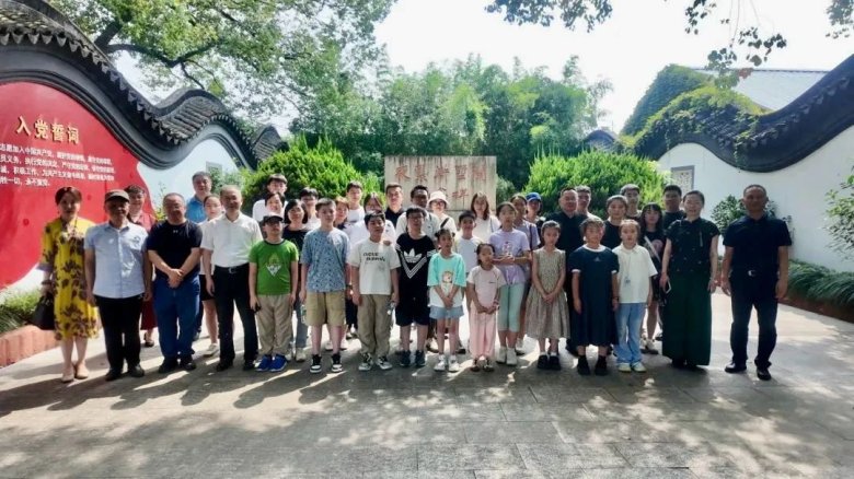 083348_082643_gsdt.jpg 083348_082643_gsdt.jpg