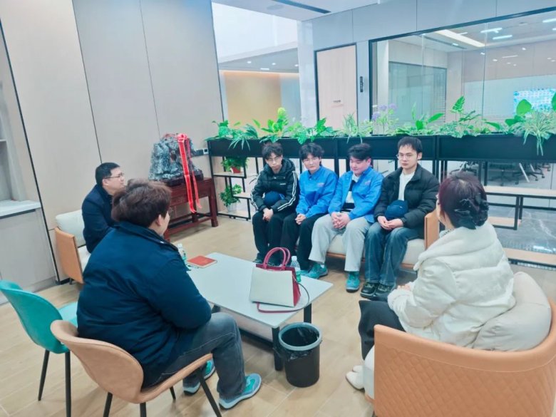 134825_563496_gsdt.jpg 134825_563496_gsdt.jpg