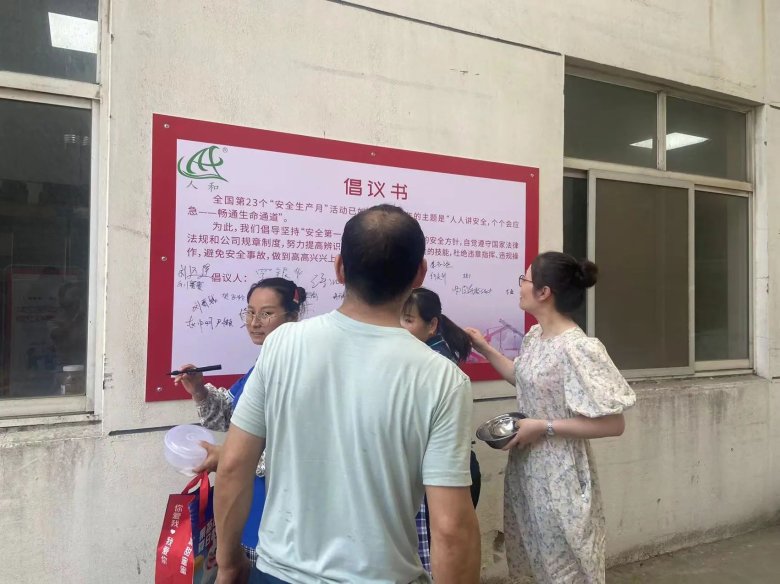 141644_416403_gsdt.jpg 141644_416403_gsdt.jpg