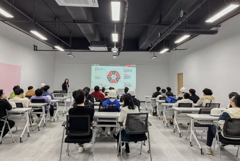 082911_420258_gsdt.jpg 082911_420258_gsdt.jpg