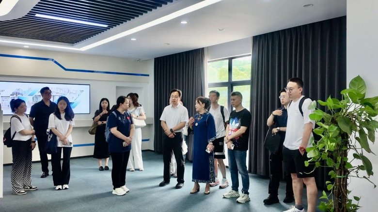 090313_175075_gsdt.jpg 090313_175075_gsdt.jpg