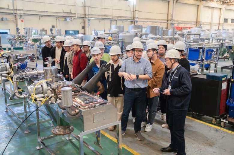 082713_650331_gsdt.jpg 082713_650331_gsdt.jpg