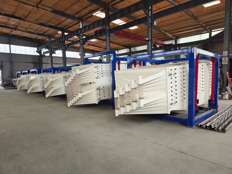 081814_996987_gsdt.jpg 081814_996987_gsdt.jpg