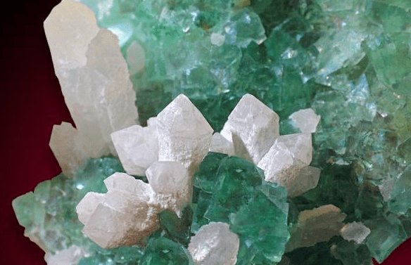 143440_136199_jswz.png 萤石是地质勘探中的得力助手.png