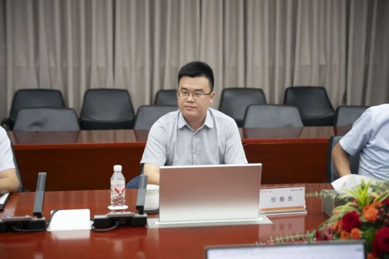 090812_374580_gsdt.jpg 090812_374580_gsdt.jpg