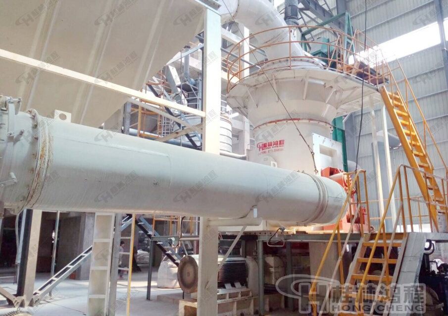 桂林鸿程铅锌矿磨粉机 矿渣立磨设备：HLM立磨磨粉机