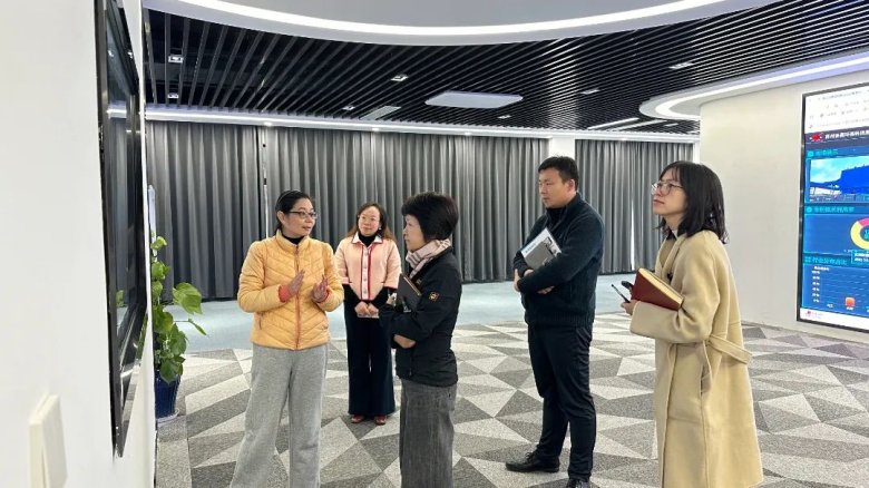 090209_654017_gsdt.jpg 090209_654017_gsdt.jpg