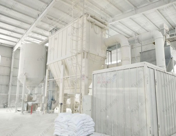 菱镁矿粉体 菱镁矿粉体,菱镁矿粉的用途,立式磨粉机,超细磨粉机,磨粉机厂家,1000目超细磨粉机