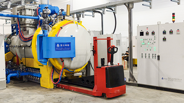 真空渗碳气淬炉.jpg 真空渗碳气淬炉.jpg