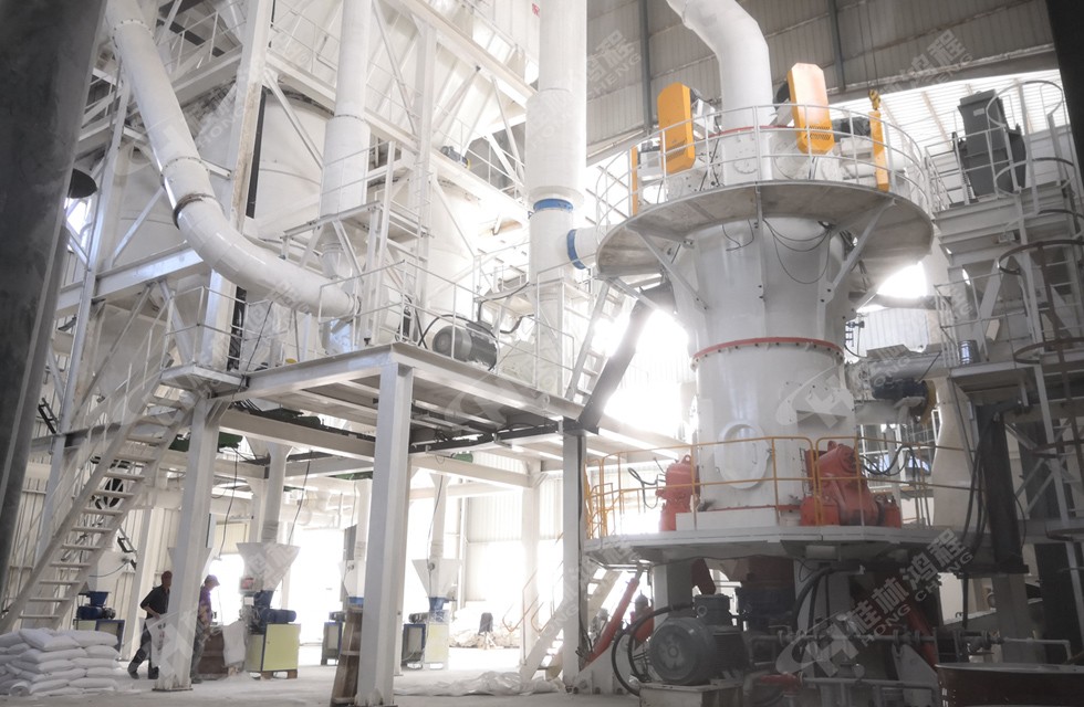 粉煤灰物理加工设备：HLMX超细粉煤灰立磨