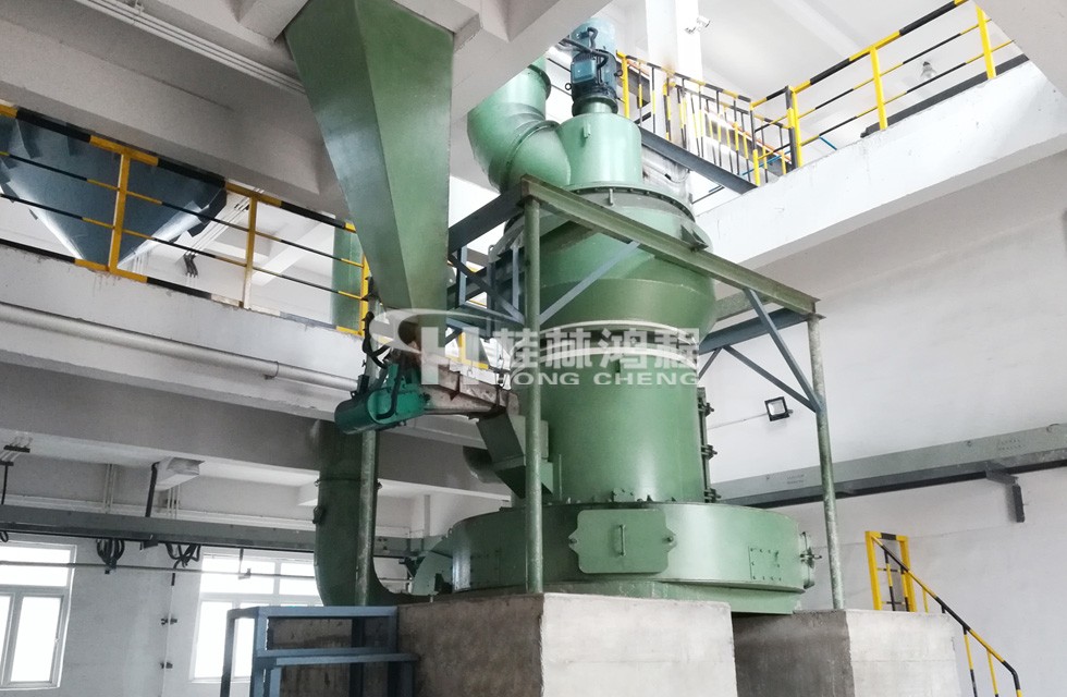 高压悬辊磨粉机用途 贺州加工大理石石料磨粉机