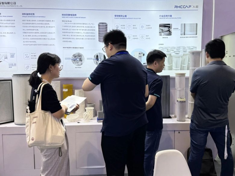 140815_962650_gsdt.jpg 140815_962650_gsdt.jpg