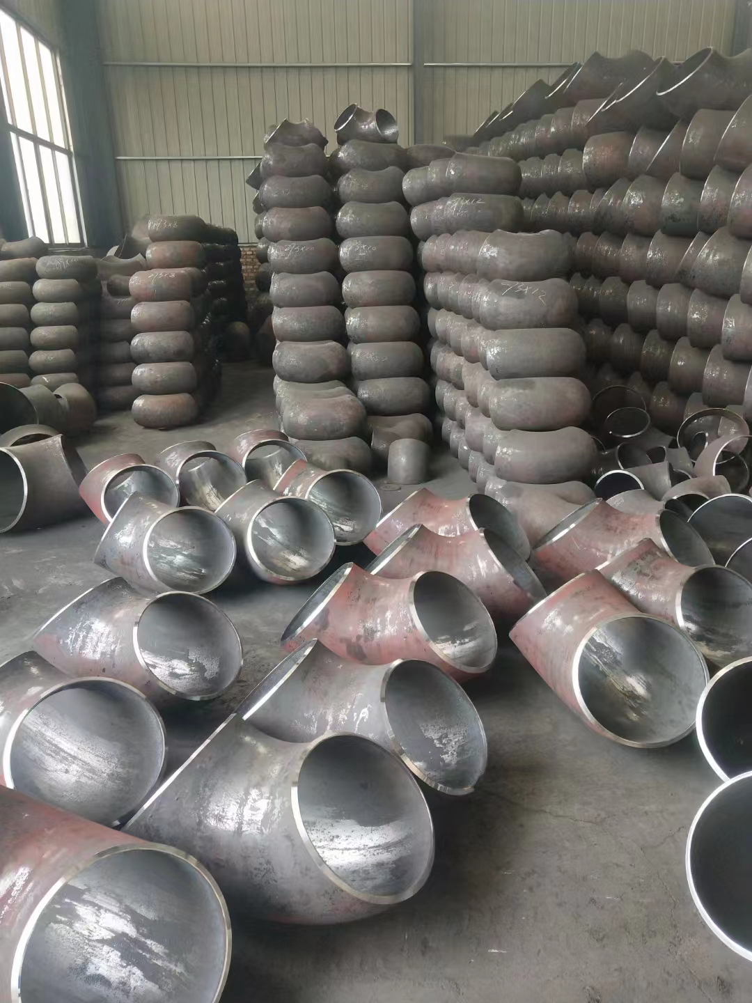 热熔不锈钢大口径对焊弯头改变管道方向用支持破损退换抻舟