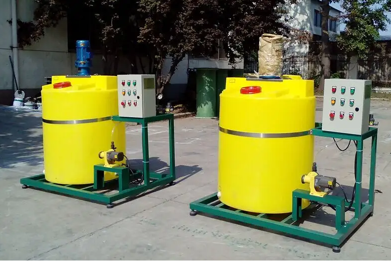 智能在线加药装置 自动化程度高 准确 防止细菌滋生藻类繁殖