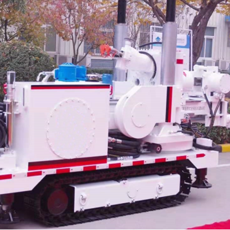 煤矿用ZDY650坑道钻机 全液压履带钻机探钻深度大 操作简单