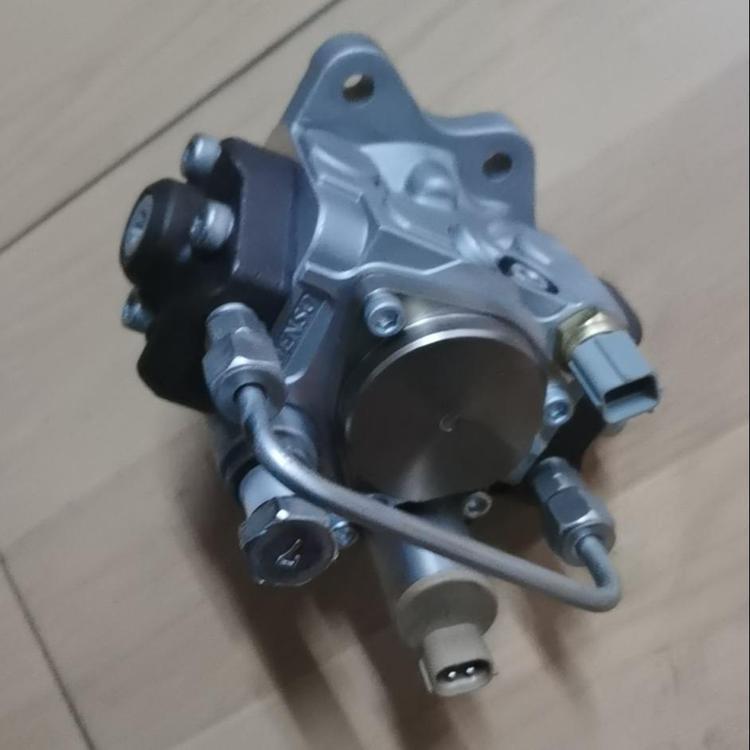 五十铃4HK1高压油泵8973060449日立ZX225 喷射泵