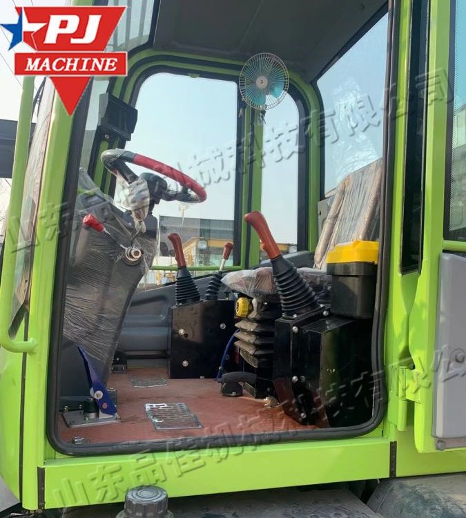自上料式翻斗车 工程施工一体化作业设备 重力液压式卸料搅拌车
