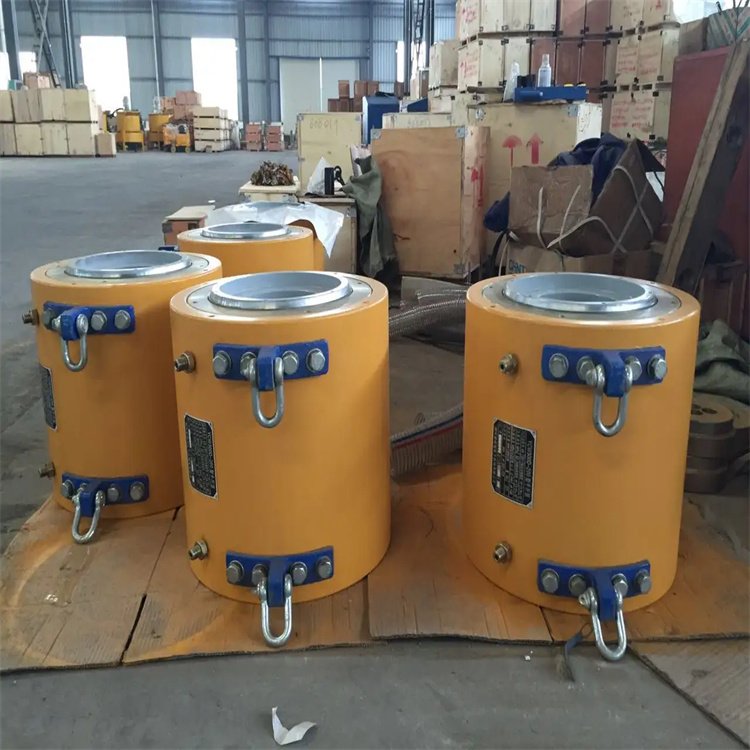 云南丽江 穿心式张拉千斤顶 保山 桥梁张拉110吨穿心式千斤顶