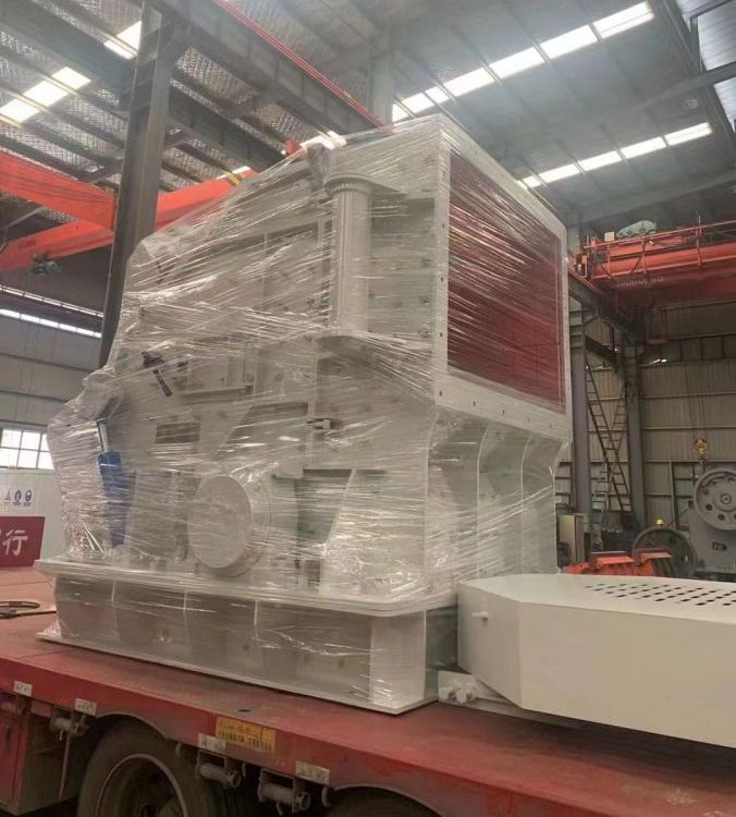 机制砂生产线设备移动式反击破机可粉抗压度达350兆帕的石料