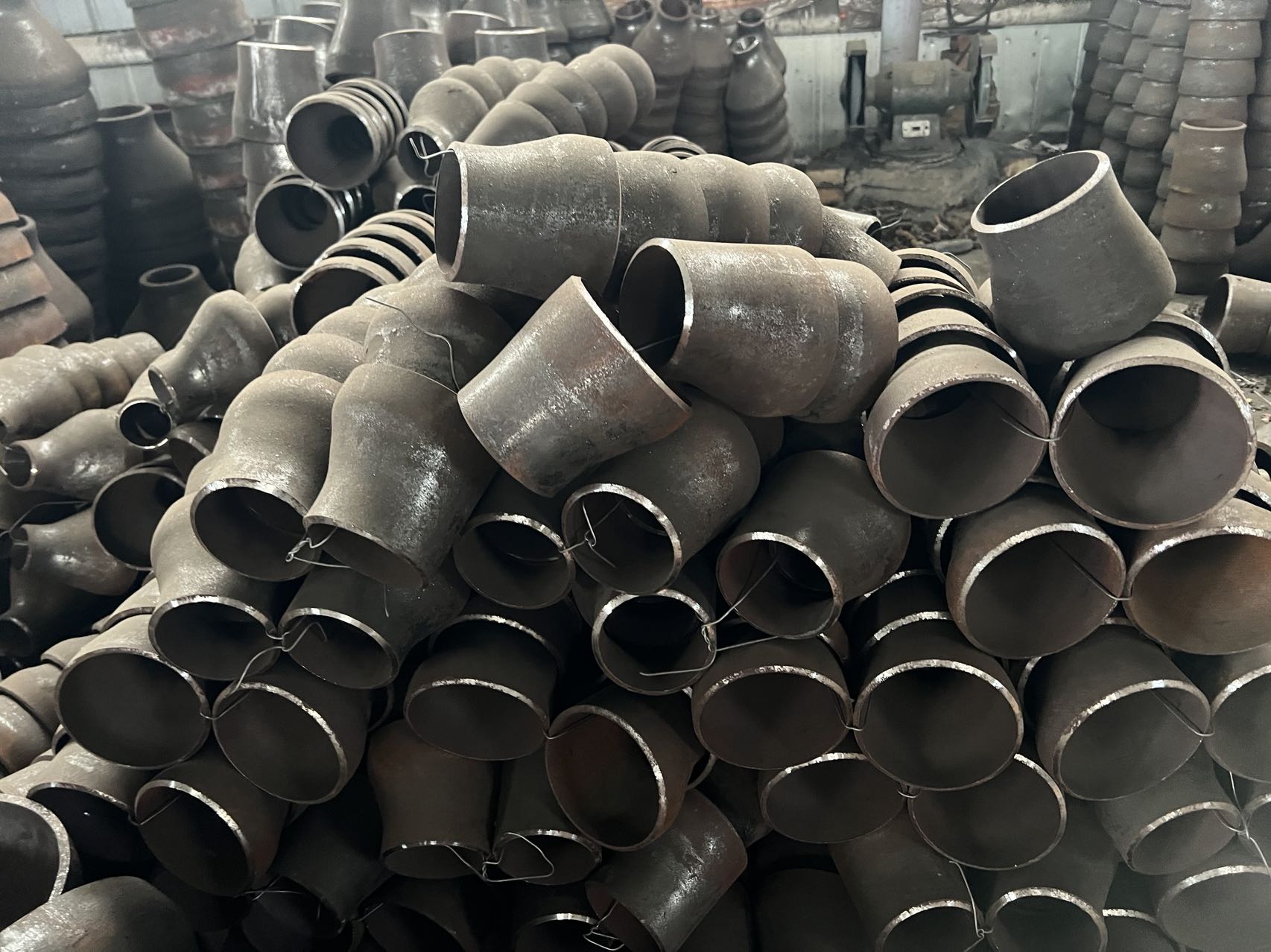 优选钢材不锈钢大小头偏心同心异径管碳钢变径直缝无缝高压喇叭口