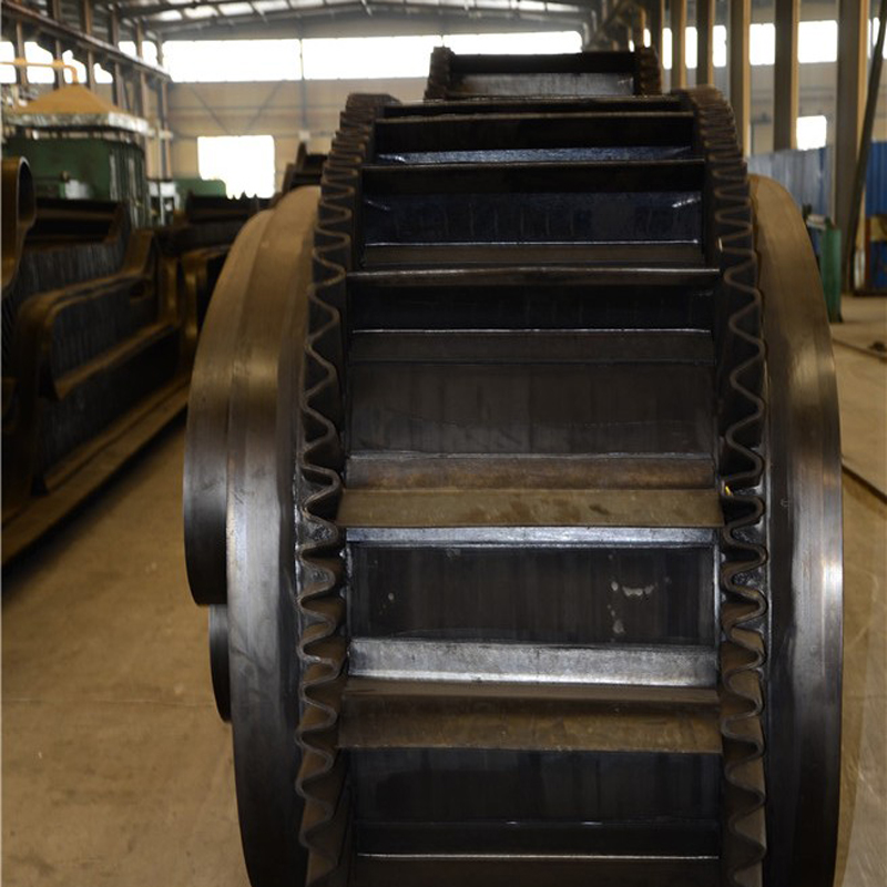 大倾角输送带厂家尼龙高强力耐磨基带不掉裙边隔板提升带