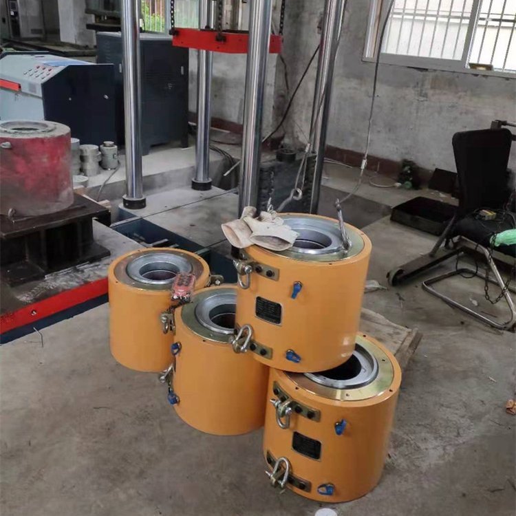 山西大同 顶液压缸千斤顶 莱芜 400吨桥梁穿心式千斤顶