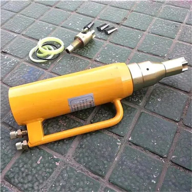 固原桥梁平板千斤顶-桥梁张拉机千斤顶油泵辽宁营口