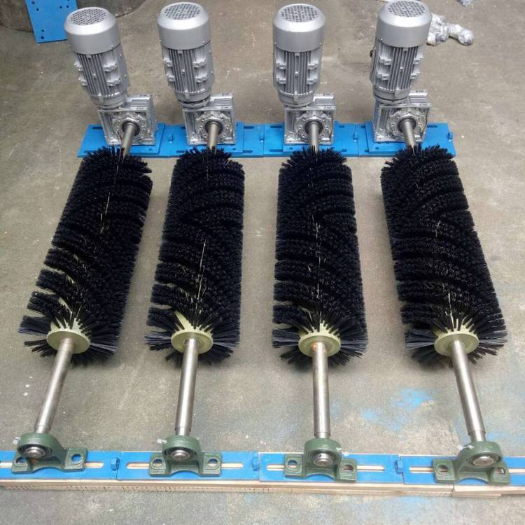 XQ-I电动滚刷清扫器 1.5KW尼龙毛刷清料器 洗煤厂水泥厂输送带