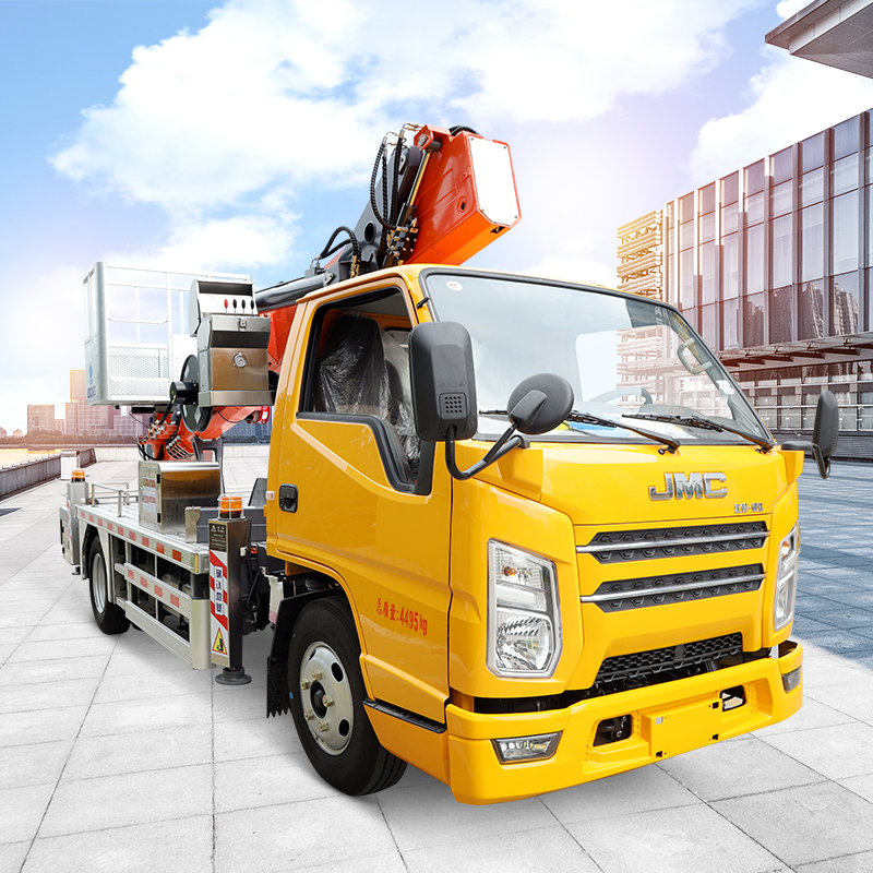 国六蓝牌高空作业车 直臂升降平台 移动式升降车