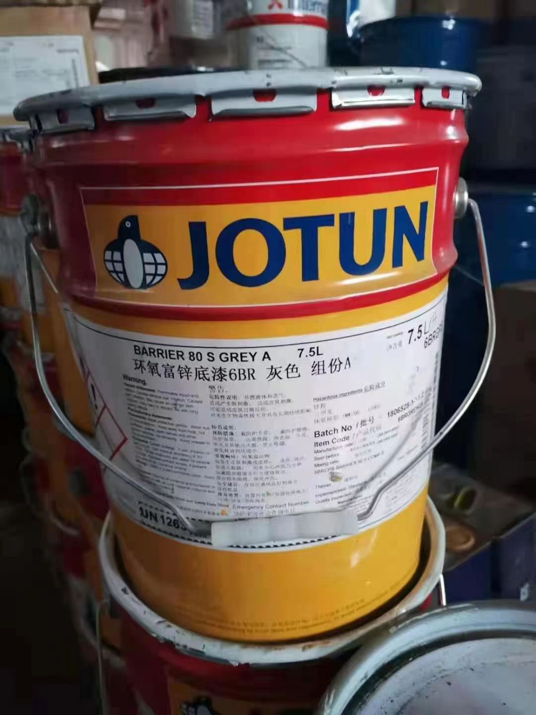 长期回收化工助剂 废旧溶剂过期原料 上门24小时在线