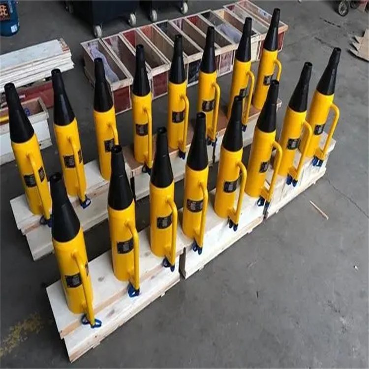 @漯河 预应力圆锚扁锚桥梁用穿心式千斤顶 青海玉树 100吨预应力千斤顶